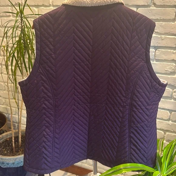 Free Country Deep Purple Quilted Vest with Sherpa Collar - Picture 6 of 6